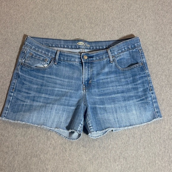 Old Navy Womens Size 14 Medium Wash Cutoff Denim Jean Shorts - Picture 3 of 7
